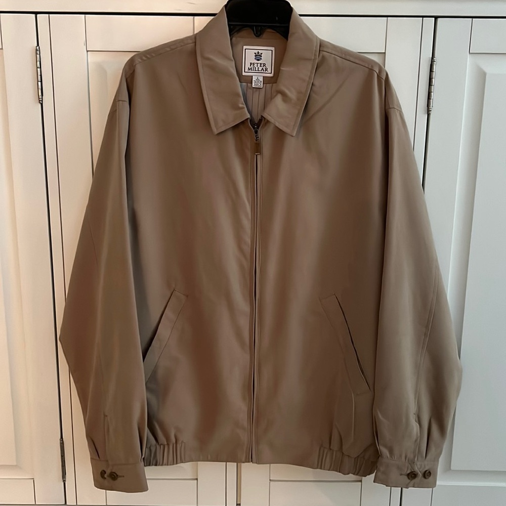 Never worn Excellent condition Peter Miller lined Tan Mens jacket Large.